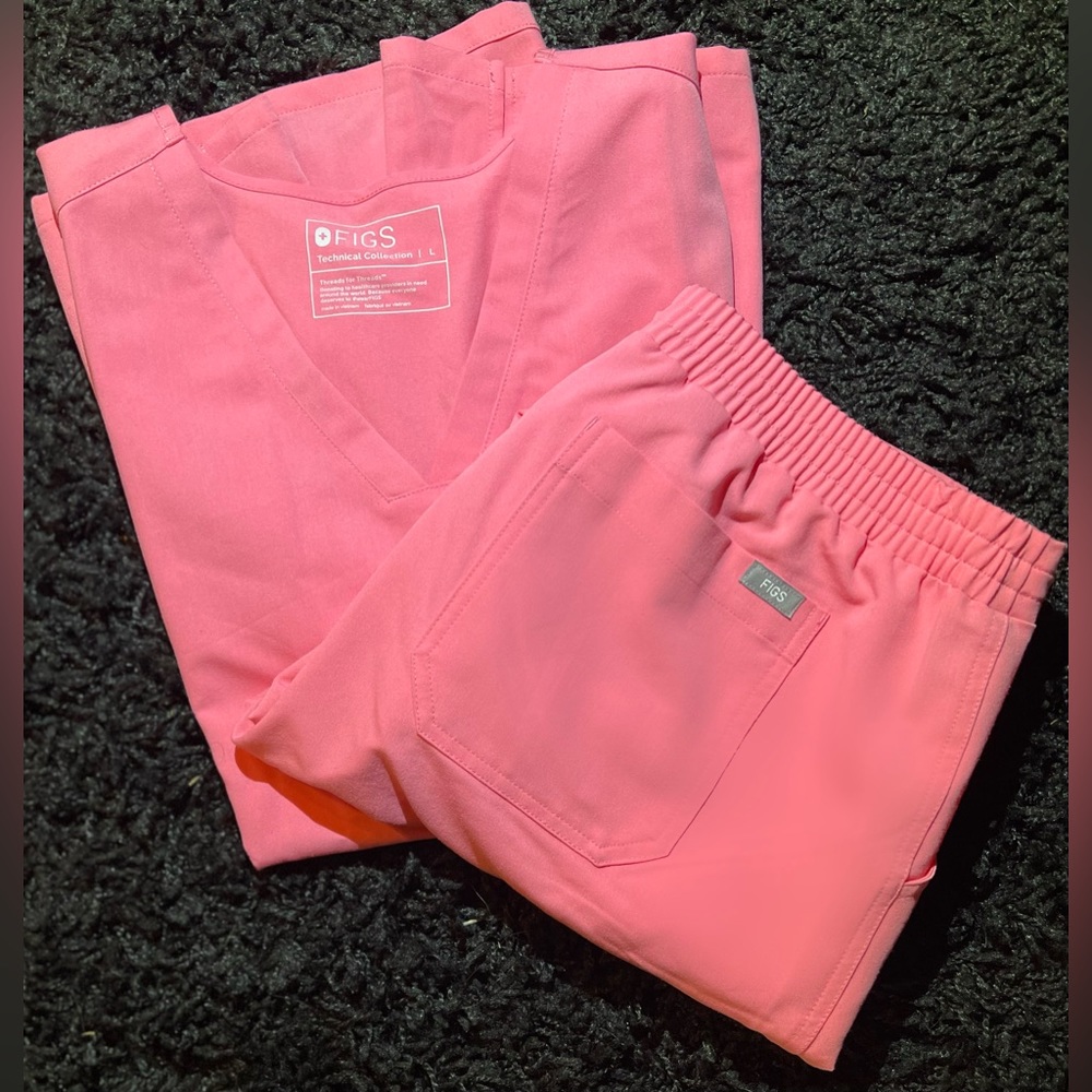 Figs Women's Neon Pink Yola & Casma Scrub Set, like new!